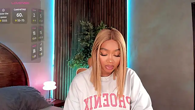 alisonn moon online show from November 3, 2025, 10:46 pm