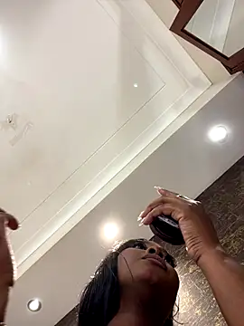 alisonn moon online show from October 23, 2025, 10:19 pm