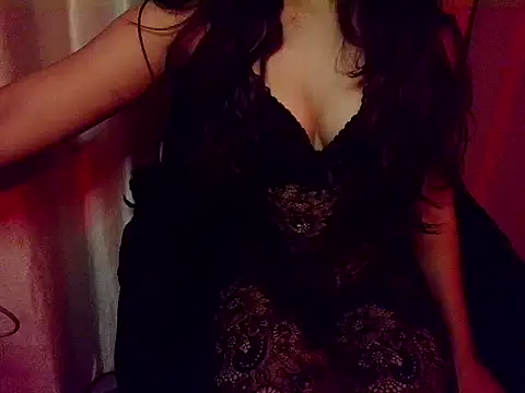 Snapshot of redruby_xoxo chatting on November 6, 2025, 6:12 pm redruby xoxo online show from November 6, 2025, 6:12 pm