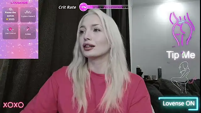 Snapshot of SpaceMarsi chatting on December 5, 2025, 8:28 pm SpaceMarsi online show from December 5, 2025, 8:28 pm