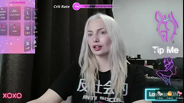 Snapshot of SpaceMarsi chatting on November 4, 2025, 5:50 pm SpaceMarsi online show from November 4, 2025, 5:50 pm