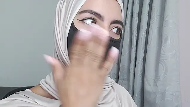 Snapshot of jade_nassar chatting on December 3, 2025, 11:47 pm jade nassar online show from December 3, 2025, 11:47 pm