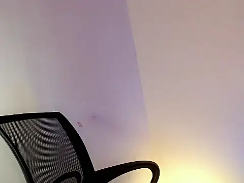 your hottest kim online show from March 3, 2026, 4:25 pm