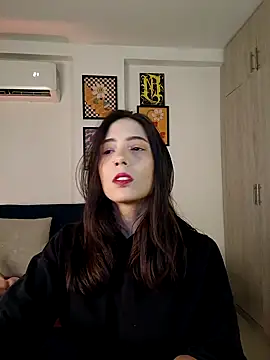 Snapshot of mishelkrave_ chatting on October 19, 2025, 11:18 pm mishelkrave  online show from October 19, 2025, 11:18 pm