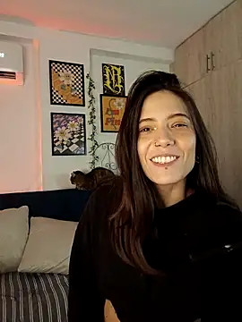 Snapshot of mishelkrave_ chatting on October 6, 2025, 1:40 am mishelkrave  online show from October 6, 2025, 1:40 am