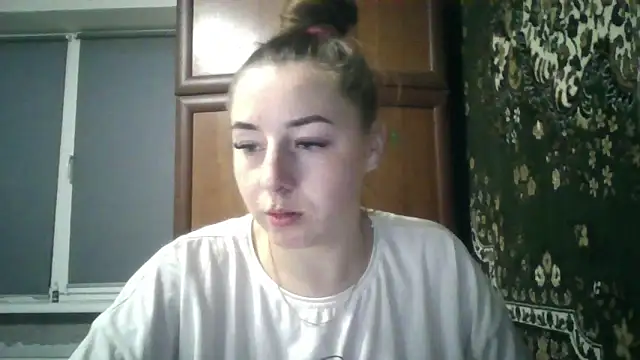 Kitten36 online show from October 21, 2025, 3:33 pm