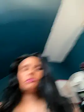 Snapshot of Angelaarayexx chatting on November 6, 2025, 11:36 am Angelaarayexx online show from November 6, 2025, 11:36 am