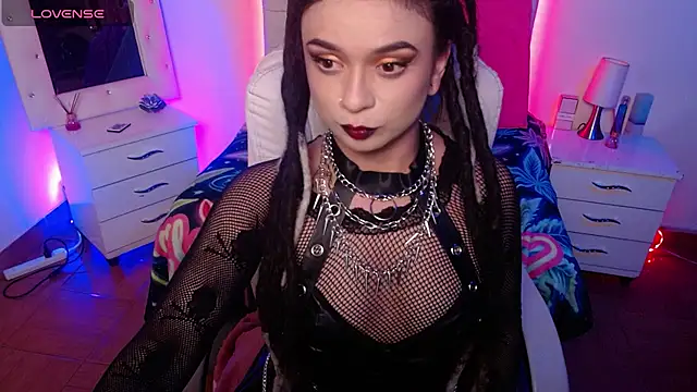 elapetitie online show from October 28, 2025, 5:39 am