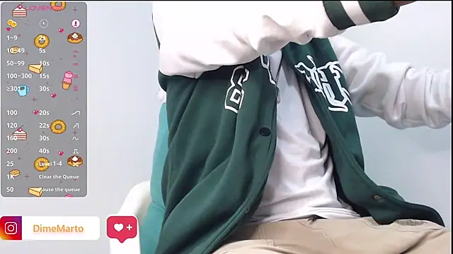 Snapshot of mike_black_22 chatting on October 26, 2025, 12:49 pm mike black 22 online show from October 26, 2025, 12:49 pm