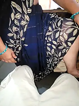 Snapshot of indianhotwife639 chatting on October 2, 2025, 7:01 am indianhotwife639 online show from October 2, 2025, 7:01 am