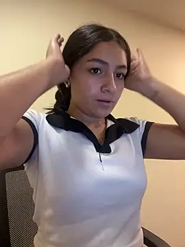 Alyha Cortes online show from March 20, 2026, 1:34 pm