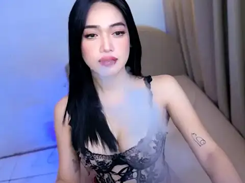 Madmoisellex online show from June 8, 2026, 7:25 pm