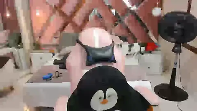 Snapshot of sara_slut21 chatting on February 25, 2025, 8:21 pm sara slut21 online show from February 25, 2025, 8:21 pm