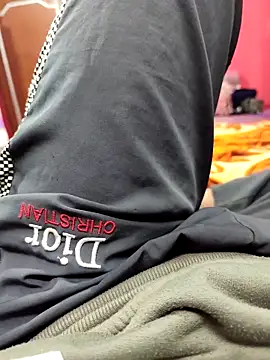 mannu11223 online show from December 5, 2025, 10:25 am