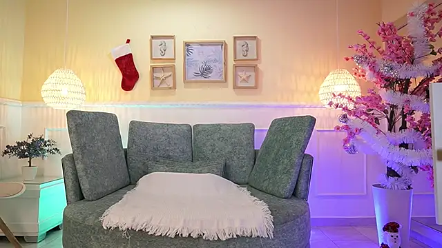 LoonaNyx online show from December 3, 2025, 11:31 am