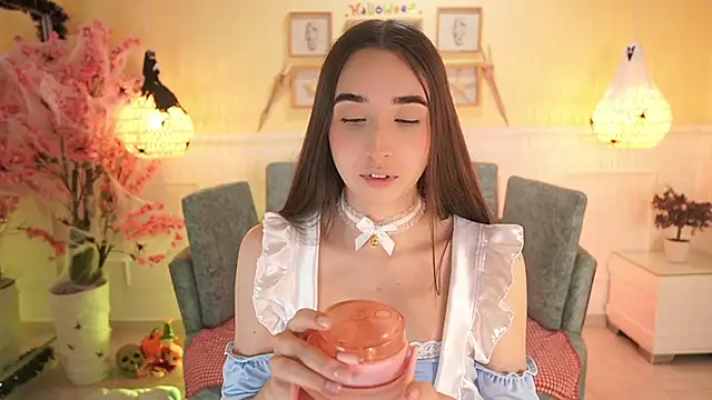 LoonaNyx online show from October 31, 2025, 11:51 am