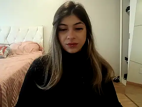 Snapshot of Becca_B chatting on May 2, 2026, 4:45 pm Becca B online show from May 2, 2026, 4:45 pm