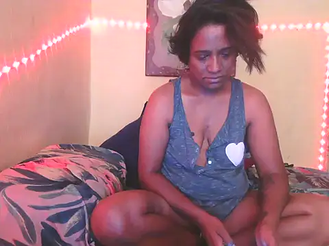 Snapshot of ZARIA-VIXEN chatting on March 17, 2026, 5:32 am ZARIA-VIXEN online show from March 17, 2026, 5:32 am