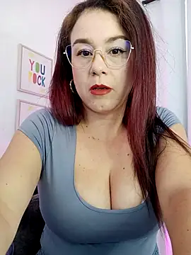 Snapshot of kim7_ chatting on July 16, 2026, 1:30 pm kim7 online show from July 16, 2026, 1:30 pm