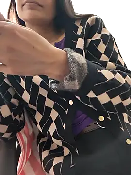 Shalu G online show from November 14, 2025, 11:36 am