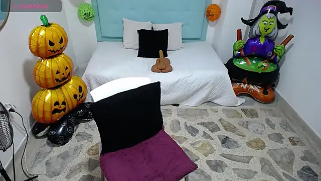 Snapshot of michel_rous_ chatting on October 25, 2025, 1:56 pm michel rous online show from October 25, 2025, 1:56 pm