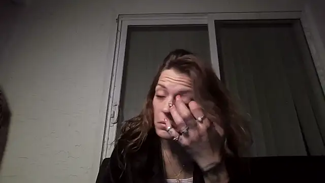 Snapshot of LaylaRainVIP chatting on December 15, 2025, 12:00 pm LaylaRainVIP online show from December 15, 2025, 12:00 pm