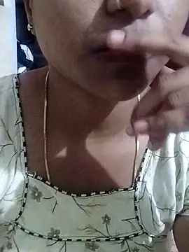 Snapshot of Varsha21 chatting on October 10, 2025, 3:46 pm Varsha21 online show from October 10, 2025, 3:46 pm