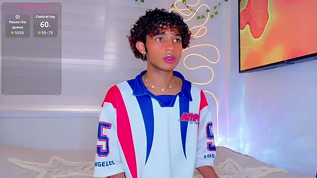 Aaron Wiinter online show from April 10, 2026, 9:22 pm