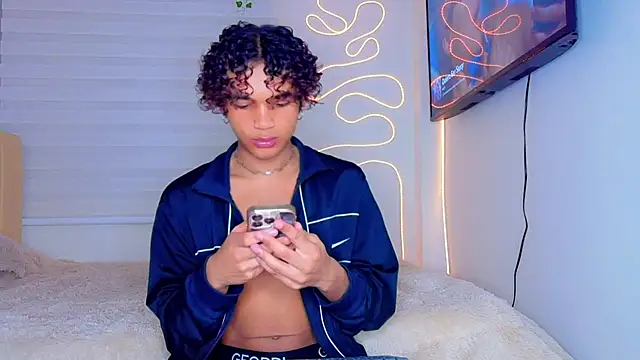 Aaron Wiinter online show from October 27, 2025, 10:44 pm