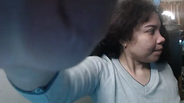 Snapshot of madelene chatting on November 11, 2025, 1:33 am madelene online show from November 11, 2025, 1:33 am