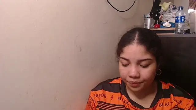 Snapshot of madelene chatting on November 10, 2025, 4:28 am madelene online show from November 10, 2025, 4:28 am