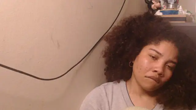 Snapshot of madelene chatting on November 30, 2025, 11:05 pm madelene online show from November 30, 2025, 11:05 pm