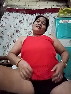 DignaRocero online show from October 28, 2025, 7:29 am