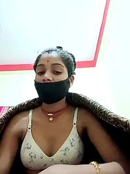 Snapshot of Basanti_143 chatting on December 2, 2025, 11:45 am Basanti 143 online show from December 2, 2025, 11:45 am