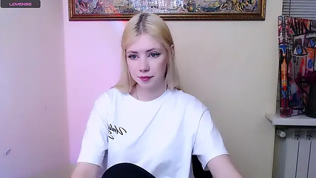 AliceHotty  online show from February 26, 2026, 9:20 am