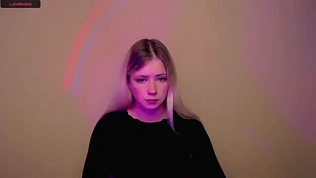 Snapshot of AliceHotty_ chatting on October 1, 2025, 11:14 am AliceHotty online show from October 1, 2025, 11:14 am