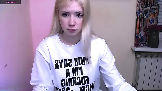 AliceHotty  online show from February 16, 2026, 8:02 am