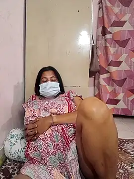 Snapshot of mature_mimi chatting on February 6, 2026, 10:11 am mature mimi online show from February 6, 2026, 10:11 am