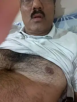 Snapshot of moonflower25 chatting on October 31, 2025, 11:07 am moonflower25 online show from October 31, 2025, 11:07 am