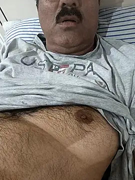 Snapshot of moonflower25 chatting on November 16, 2025, 6:12 pm moonflower25 online show from November 16, 2025, 6:12 pm