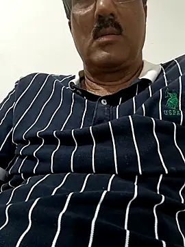 Snapshot of moonflower25 chatting on November 7, 2025, 4:44 pm moonflower25 online show from November 7, 2025, 4:44 pm