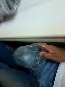 Snapshot of moonflower25 chatting on October 14, 2025, 4:40 pm moonflower25 online show from October 14, 2025, 4:40 pm