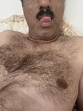 Snapshot of moonflower25 chatting on October 5, 2025, 3:52 am moonflower25 online show from October 5, 2025, 3:52 am