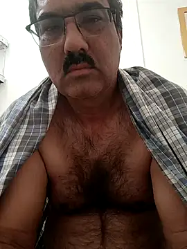 Snapshot of moonflower25 chatting on November 10, 2025, 4:50 am moonflower25 online show from November 10, 2025, 4:50 am