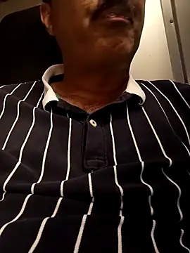 moonflower25 online show from April 4, 2026, 3:40 pm