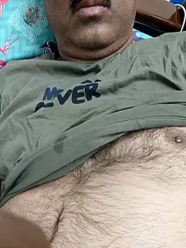 moonflower25 online show from February 21, 2026, 1:40 am