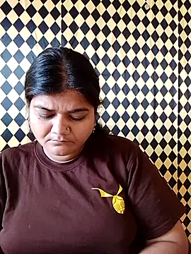 Snapshot of Meenu_tiwari chatting on September 27, 2025, 8:09 am Meenu tiwari online show from September 27, 2025, 8:09 am