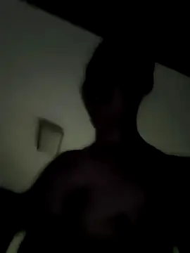 huanhuanaaaaa online show from December 4, 2025, 5:01 pm