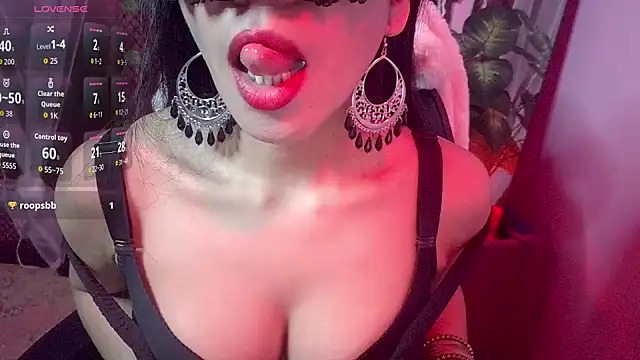 Snapshot of heyy_kiran chatting on November 19, 2025, 4:51 pm heyy kiran online show from November 19, 2025, 4:51 pm