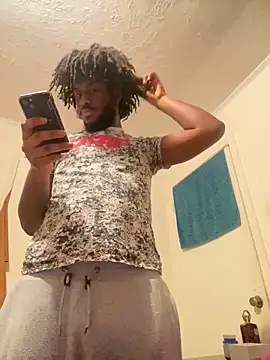 Snapshot of ThickDic28 chatting on September 29, 2025, 1:34 am ThickDic28 online show from September 29, 2025, 1:34 am